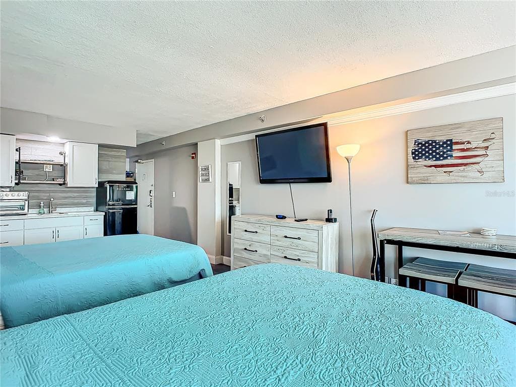 1909 S ATLANTIC AVENUE 402 photo 10