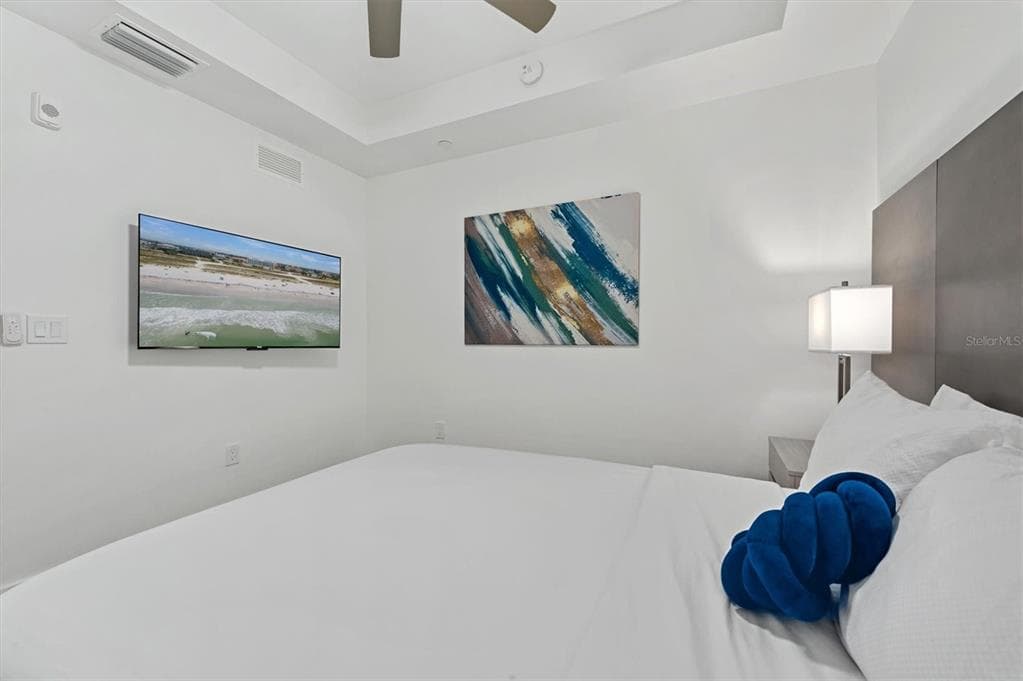 11500 GULF BOULEVARD 610 photo 22