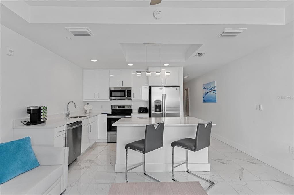 11500 GULF BOULEVARD 610 photo 4