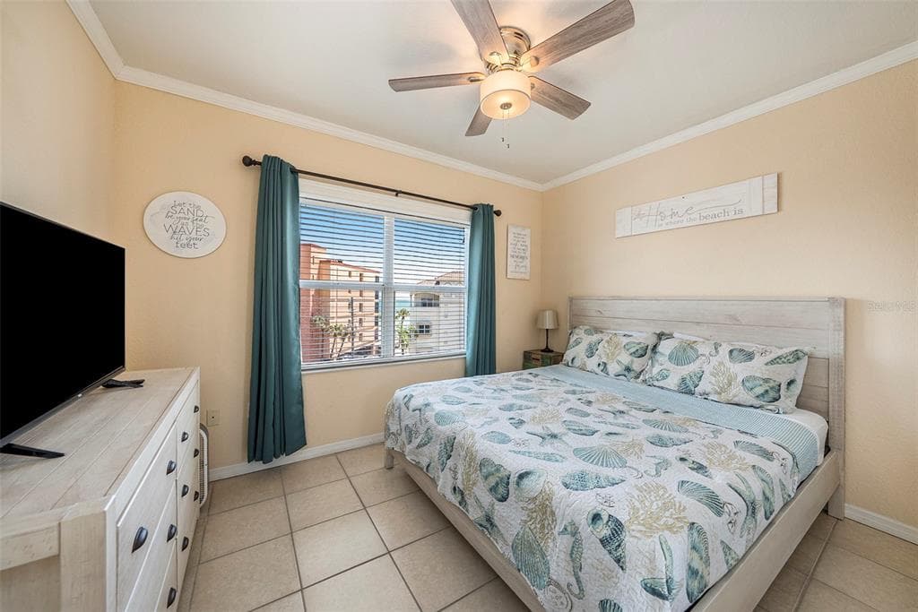 13999 GULF BOULEVARD 406 photo 17