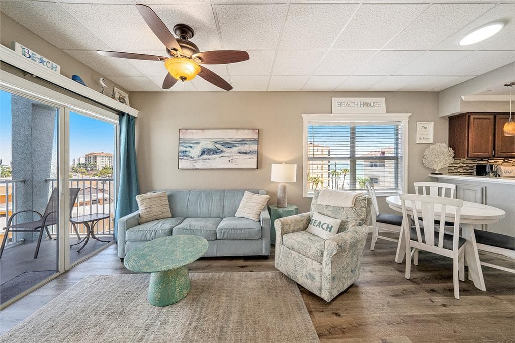 13999 GULF BOULEVARD 406 photo 7
