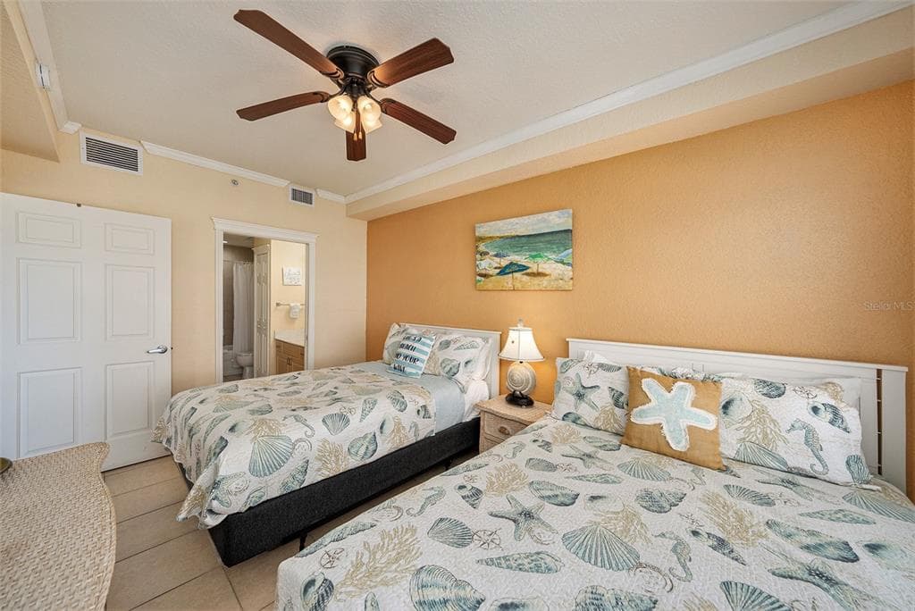 13999 GULF BOULEVARD 406 photo 20