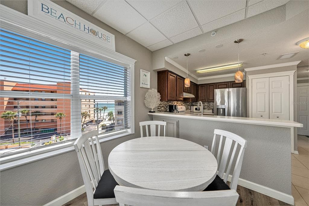 13999 GULF BOULEVARD 406 photo 10