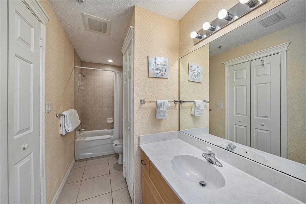 13999 GULF BOULEVARD 406 photo 18