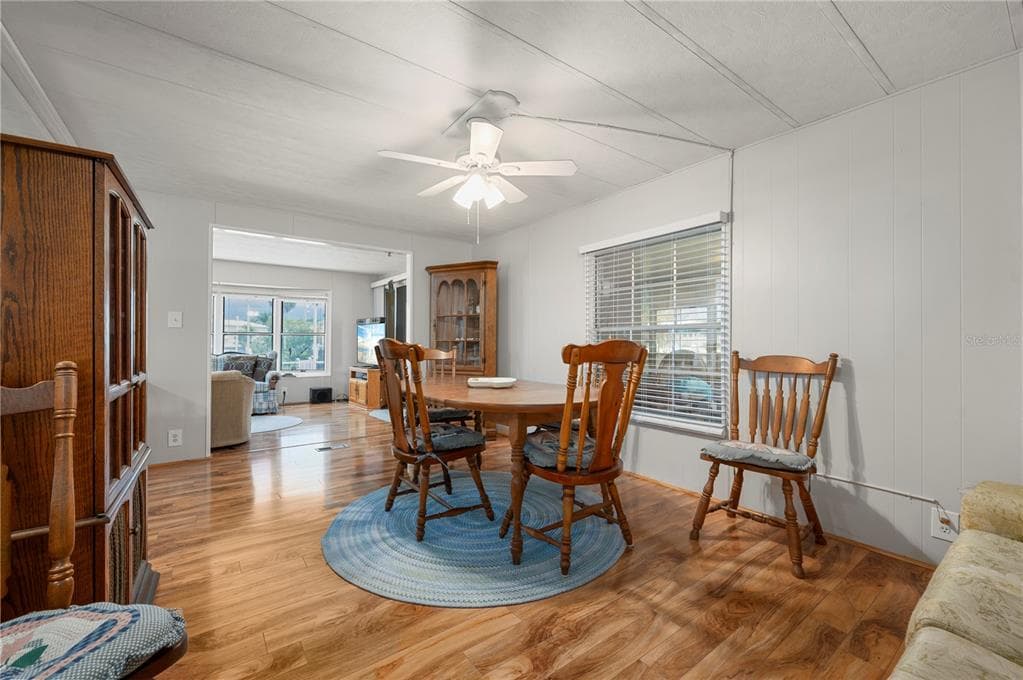 731 TANGERINE COURT photo 23