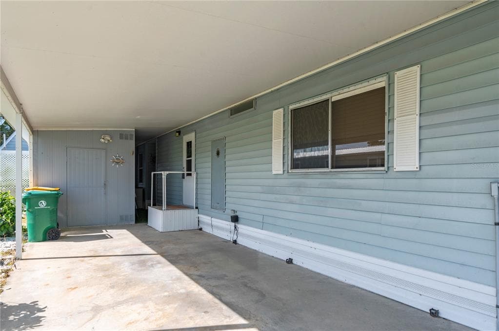 731 TANGERINE COURT photo 10