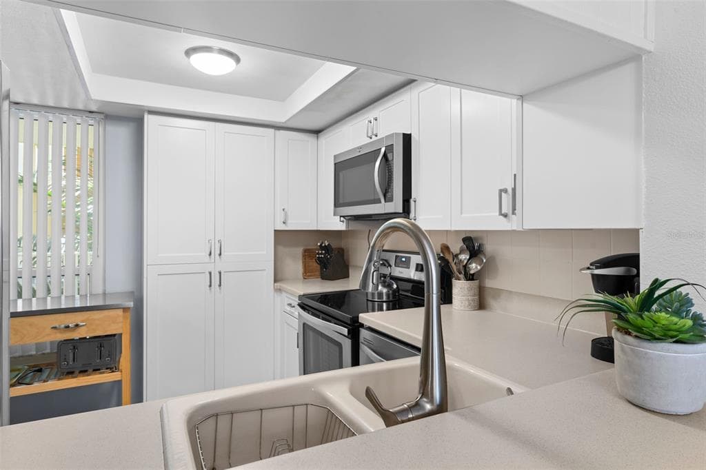16308 GULF BOULEVARD 209 photo 8