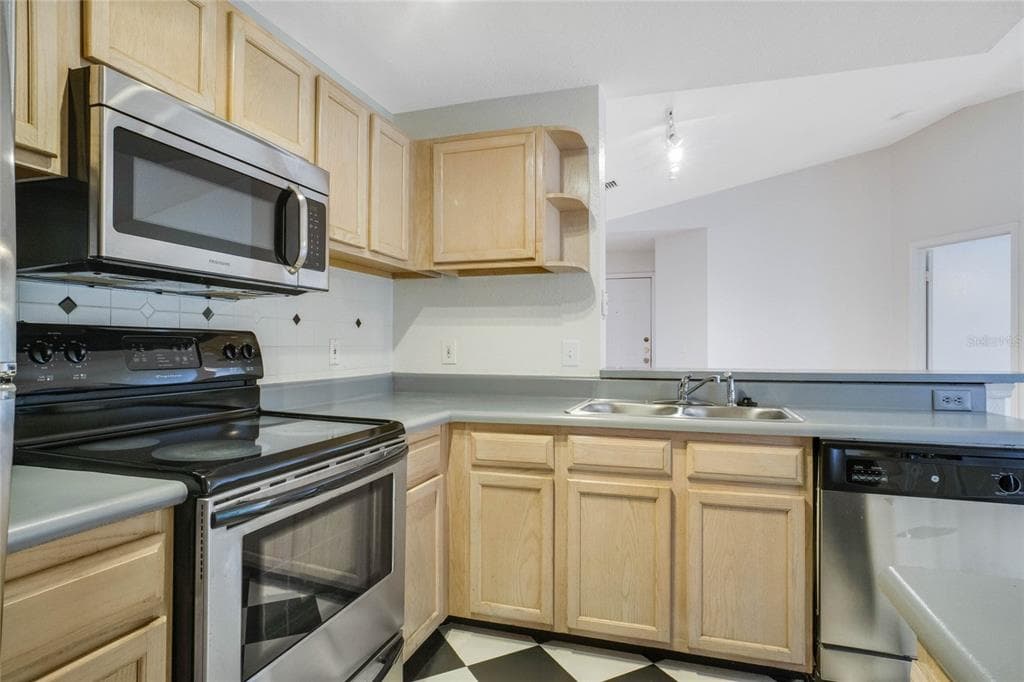 7524 SEURAT STREET 12301 photo 10