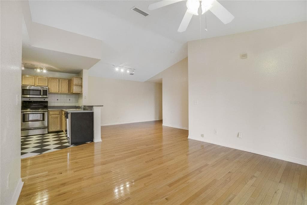7524 SEURAT STREET 12301 photo 8