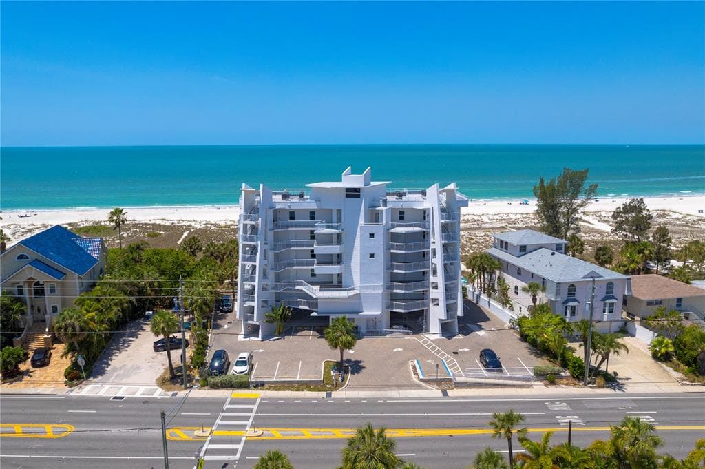 10116 GULF BOULEVARD 403W photo 2