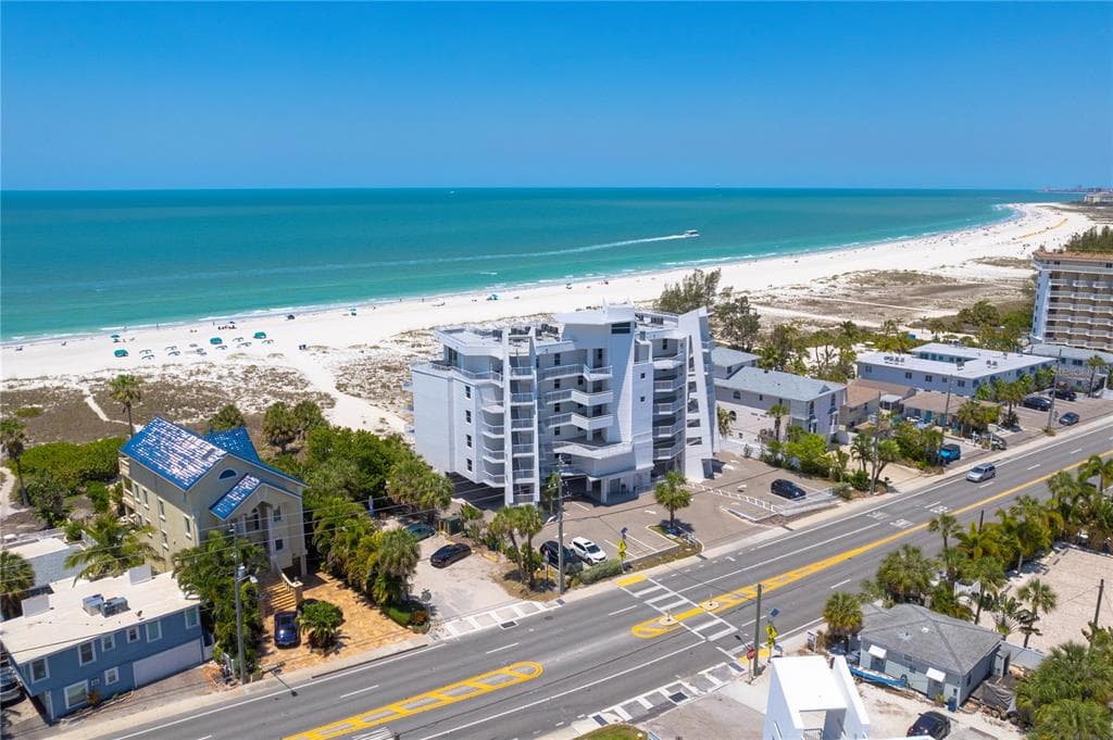 10116 GULF BOULEVARD 403W photo 1