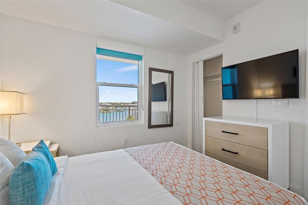 10116 GULF BOULEVARD 403W photo 25