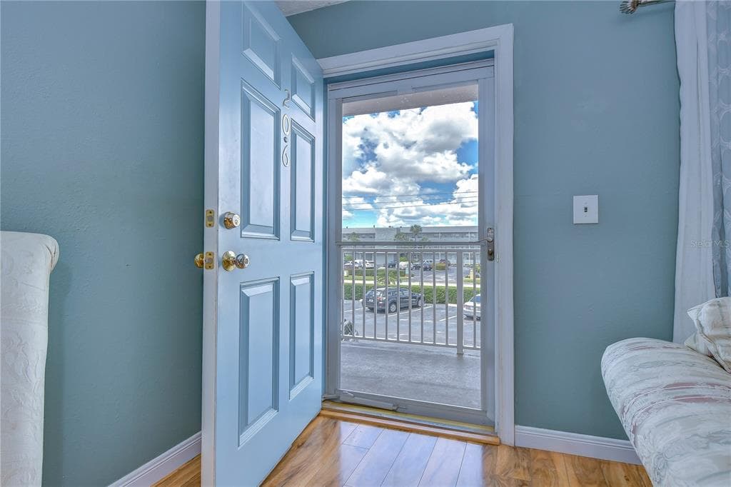 1893 SHORE DRIVE S #206 4