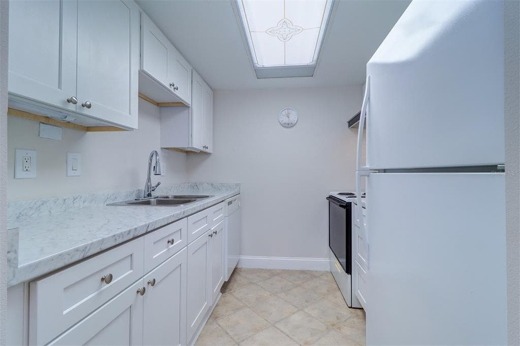 12760 INDIAN ROCKS ROAD 1004 photo 14