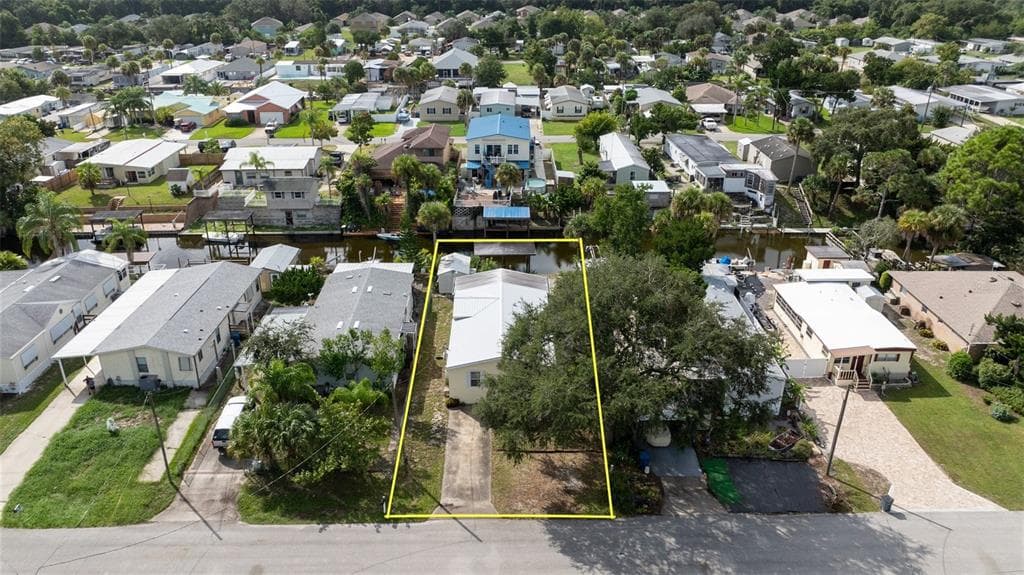 126 CHARLES STREET photo 1