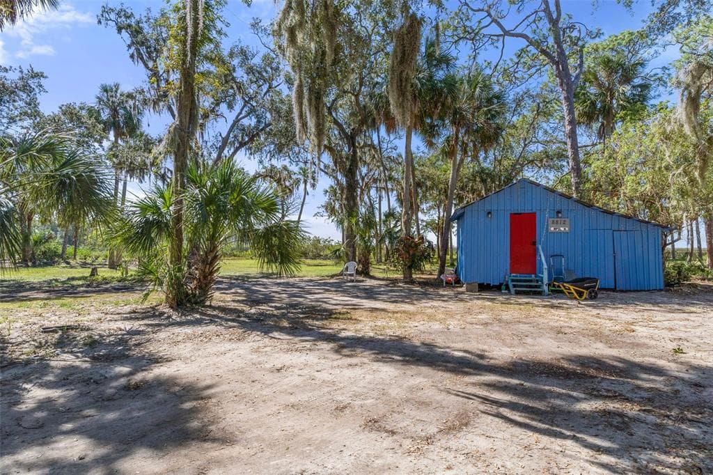 8812 CAMP LANE photo 6