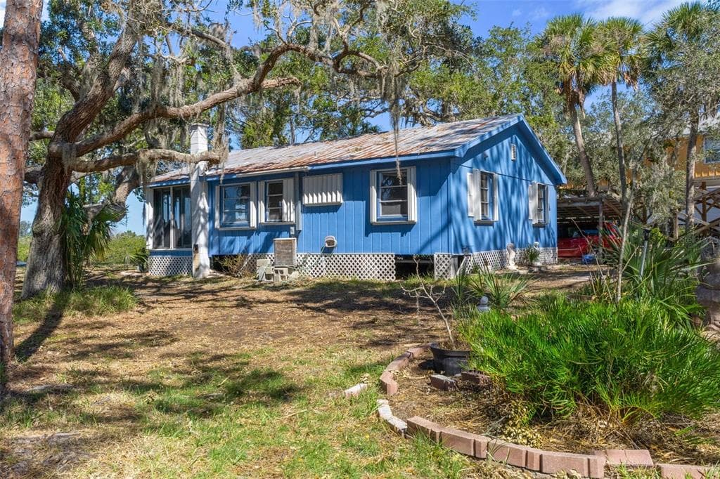 8812 CAMP LANE photo 5