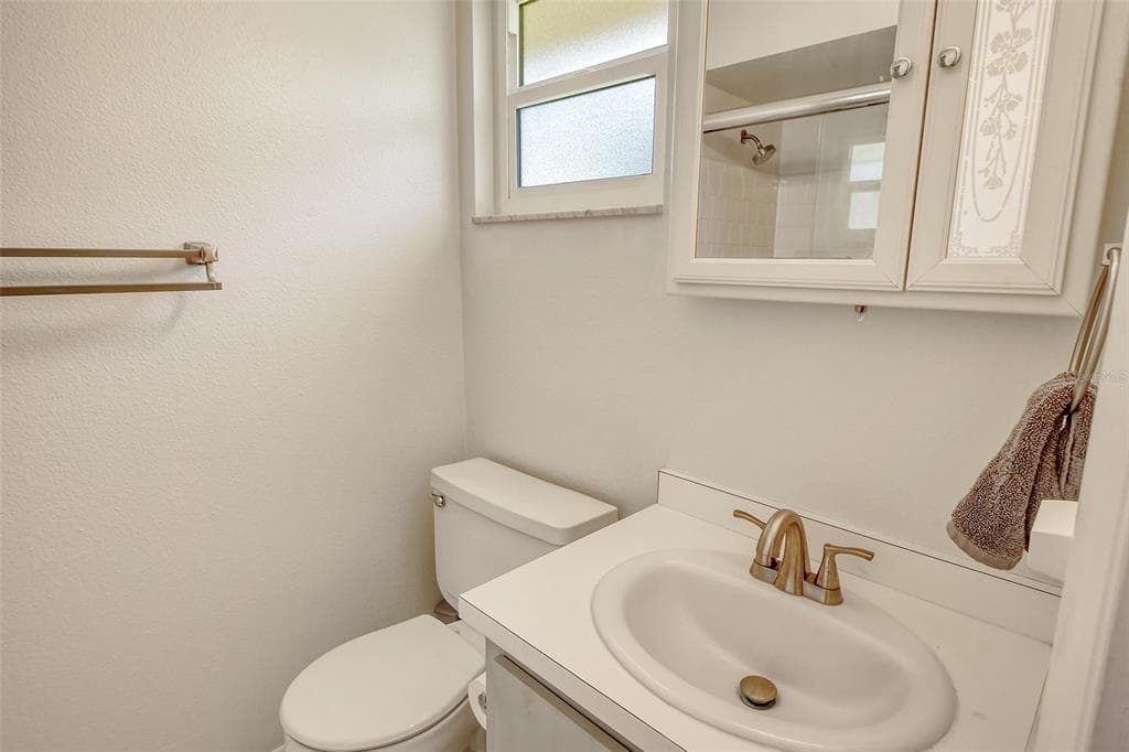 2607 RIVERBLUFF PARKWAY V145 photo 19