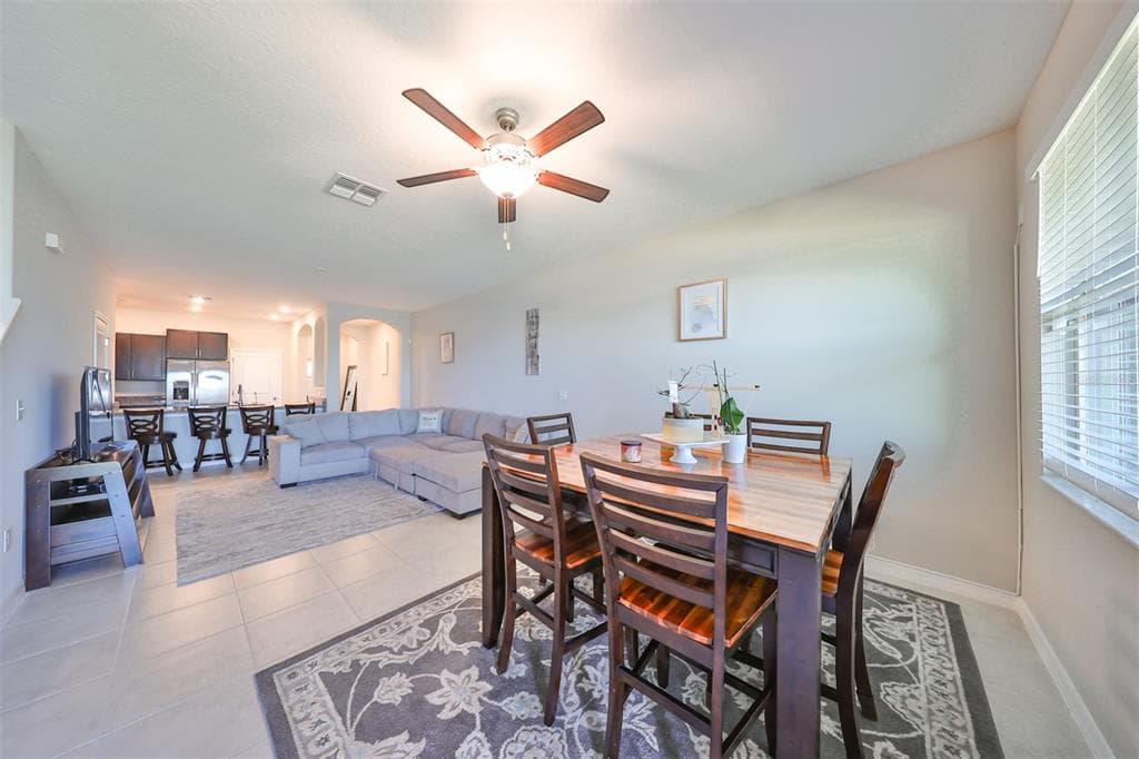 928 ROYAL EMPRESS DRIVE photo 13