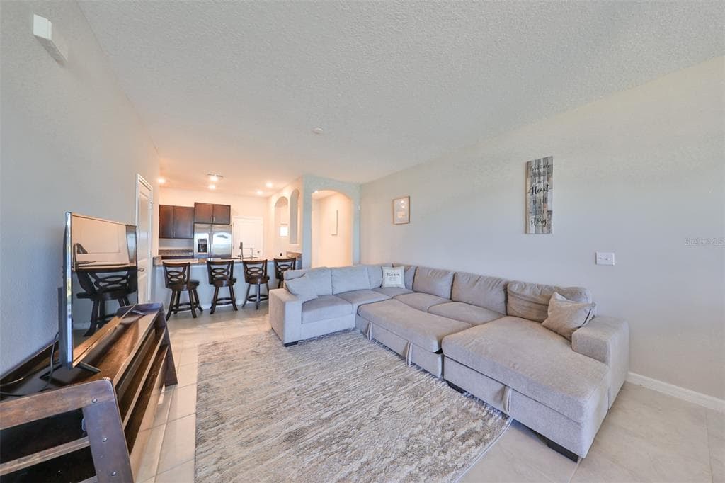 928 ROYAL EMPRESS DRIVE photo 16