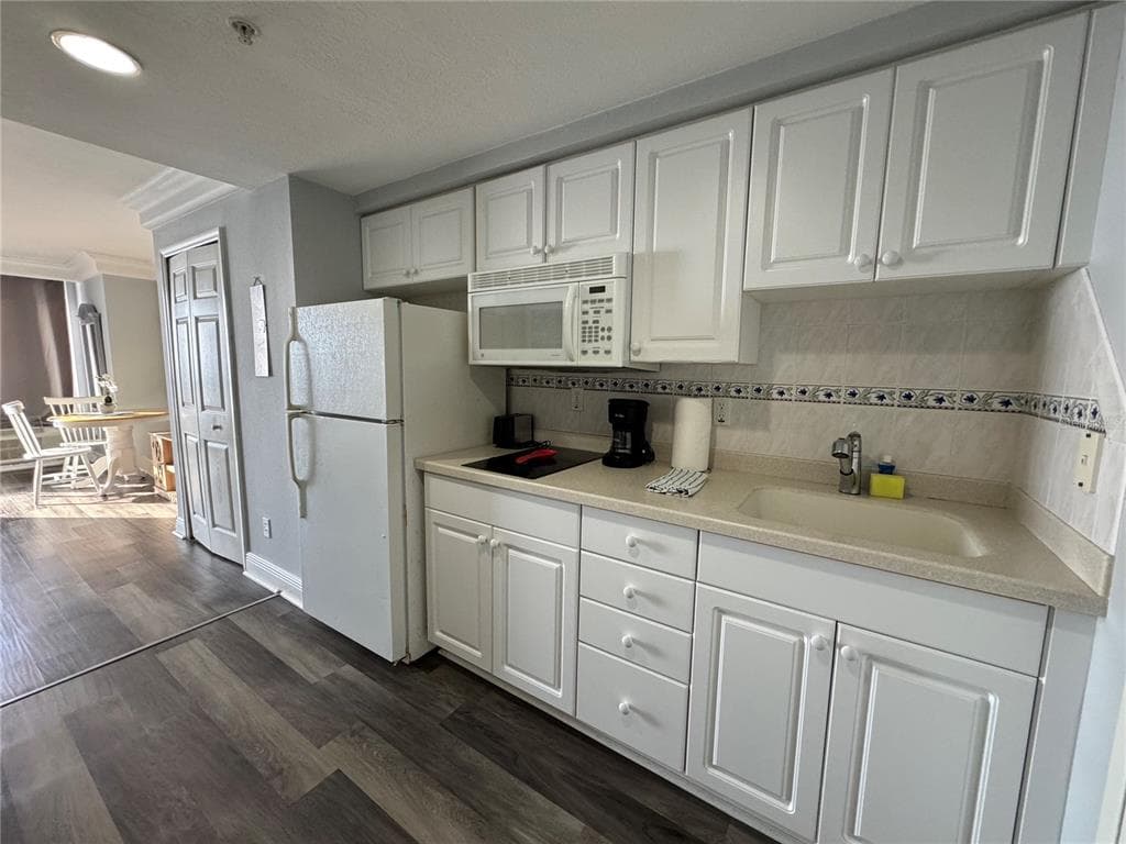 2700 N ATLANTIC AVENUE 1003 photo 5