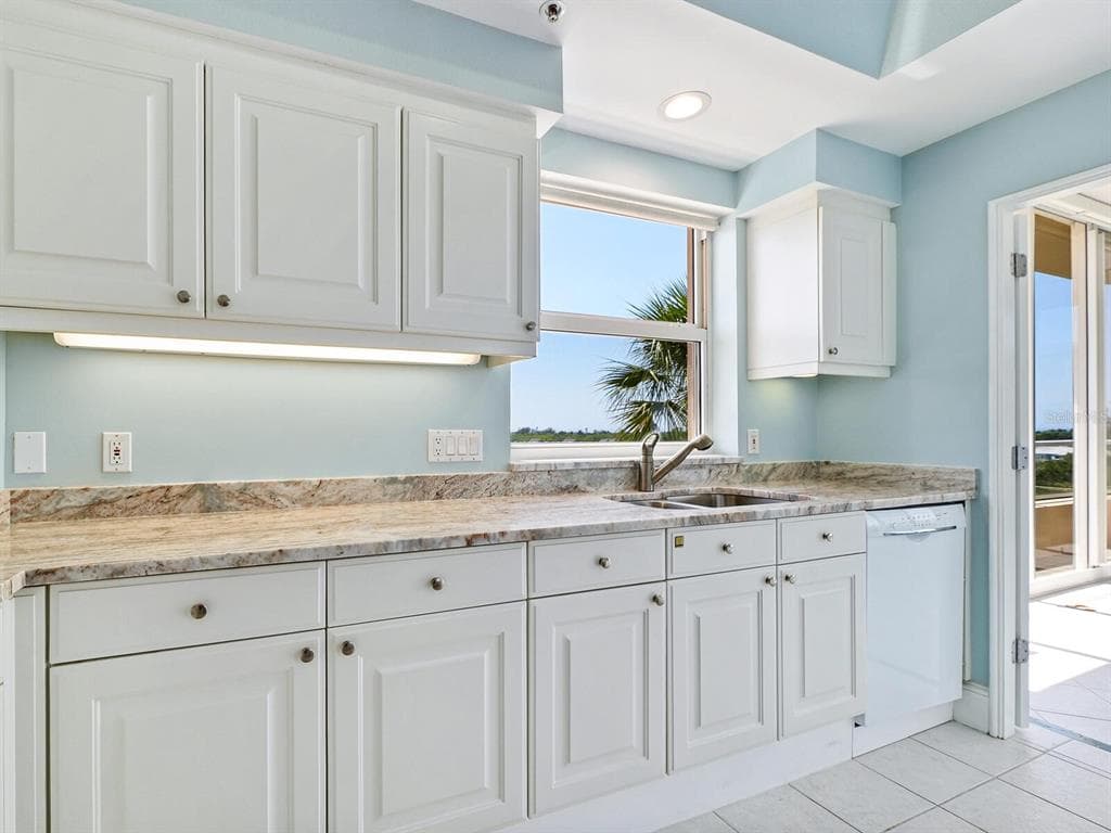 3070 GRAND BAY BOULEVARD 632 photo 17