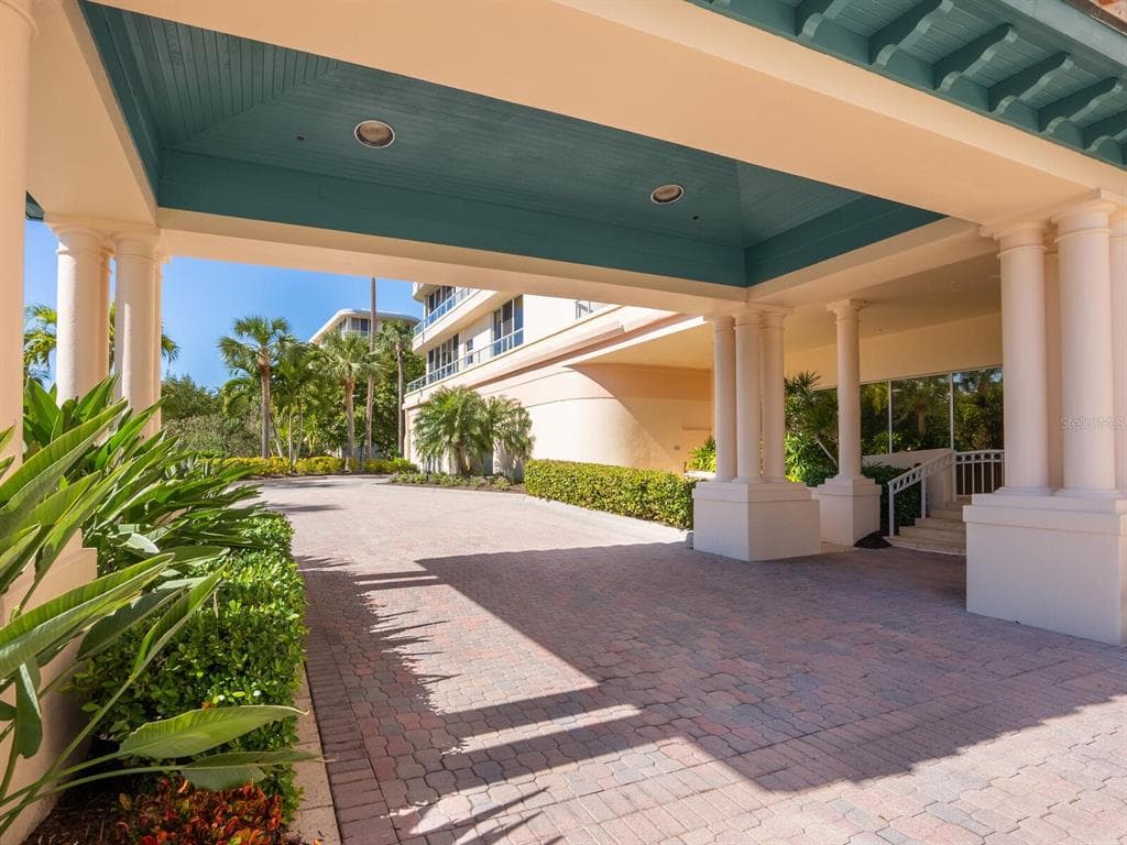 3070 GRAND BAY BOULEVARD 632 photo 5