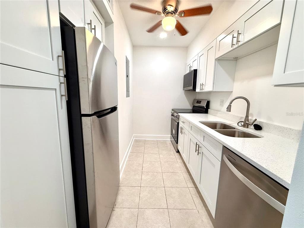 179 MEDALLION BLVD C photo 18