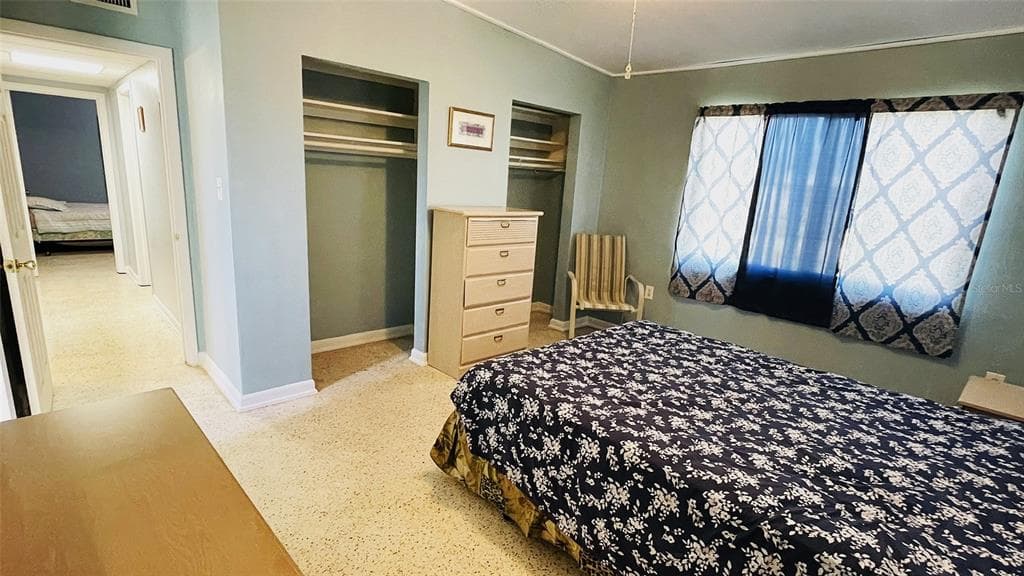 554 LINDLEY TERRACE photo 23