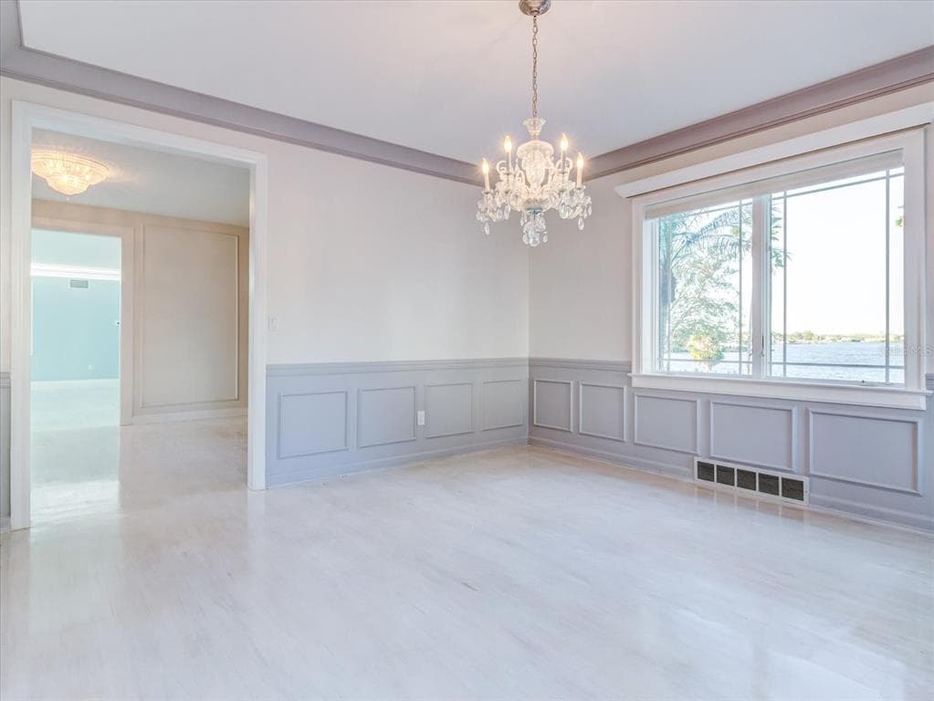 518 RIVERSIDE DRIVE photo 20