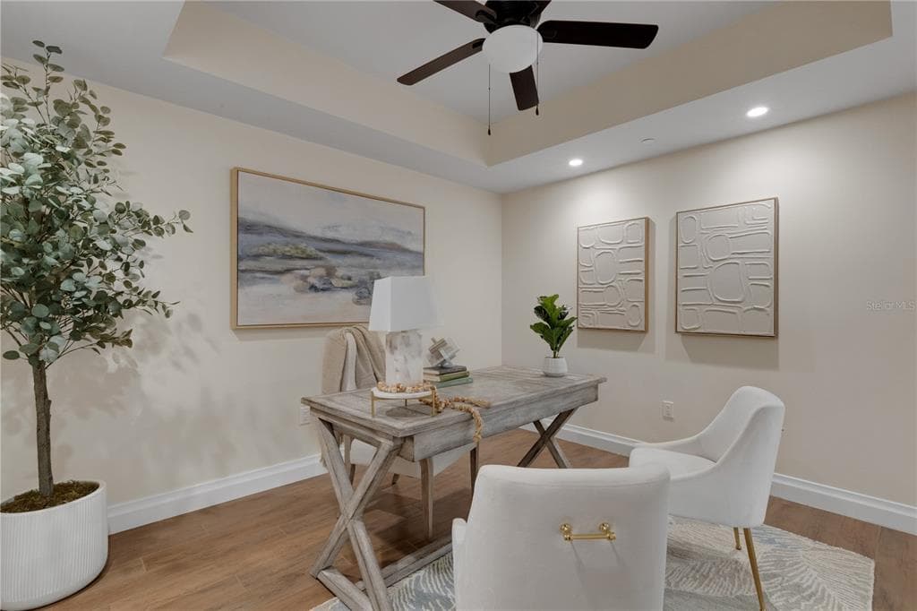 795 COLLANY ROAD 304 photo 17