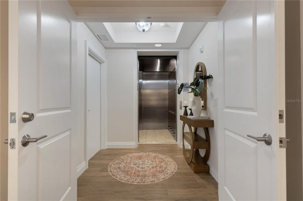 795 COLLANY ROAD 304 photo 7