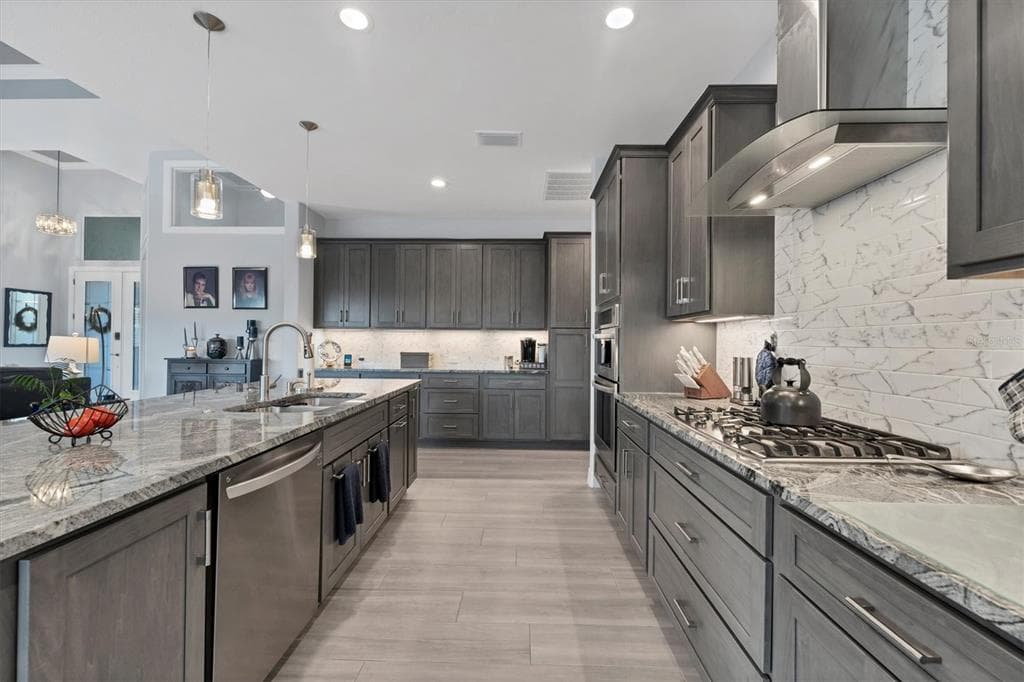 14351 HOWARD AVE photo 23