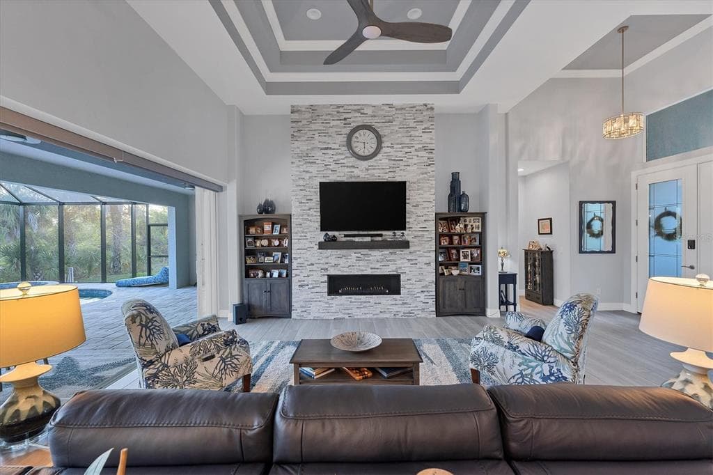 14351 HOWARD AVE photo 13