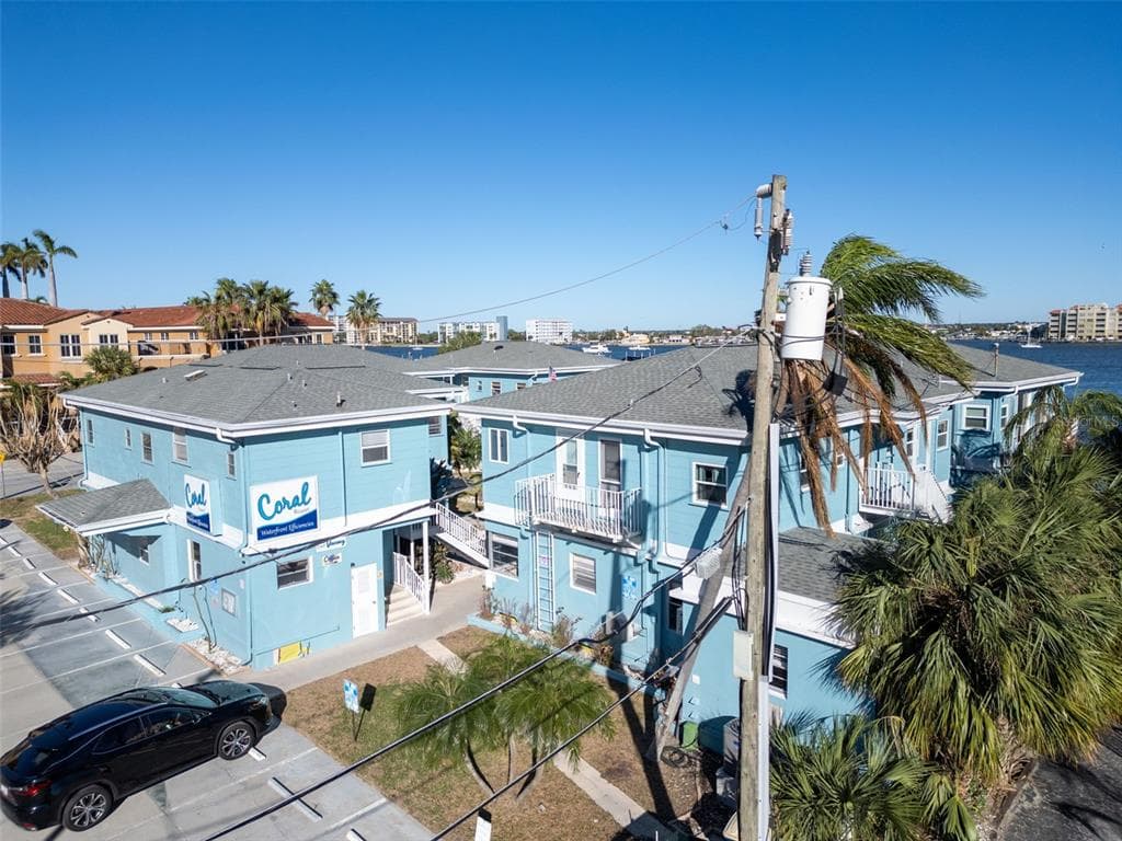 483 E SHORE DRIVE D4 photo 20