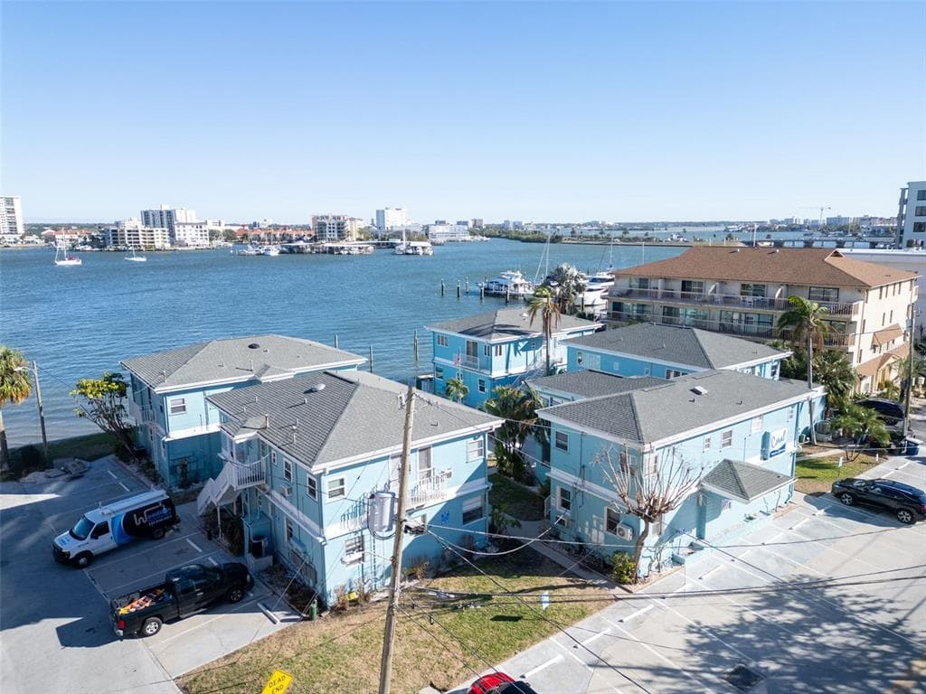 483 E SHORE DRIVE D4 photo 21