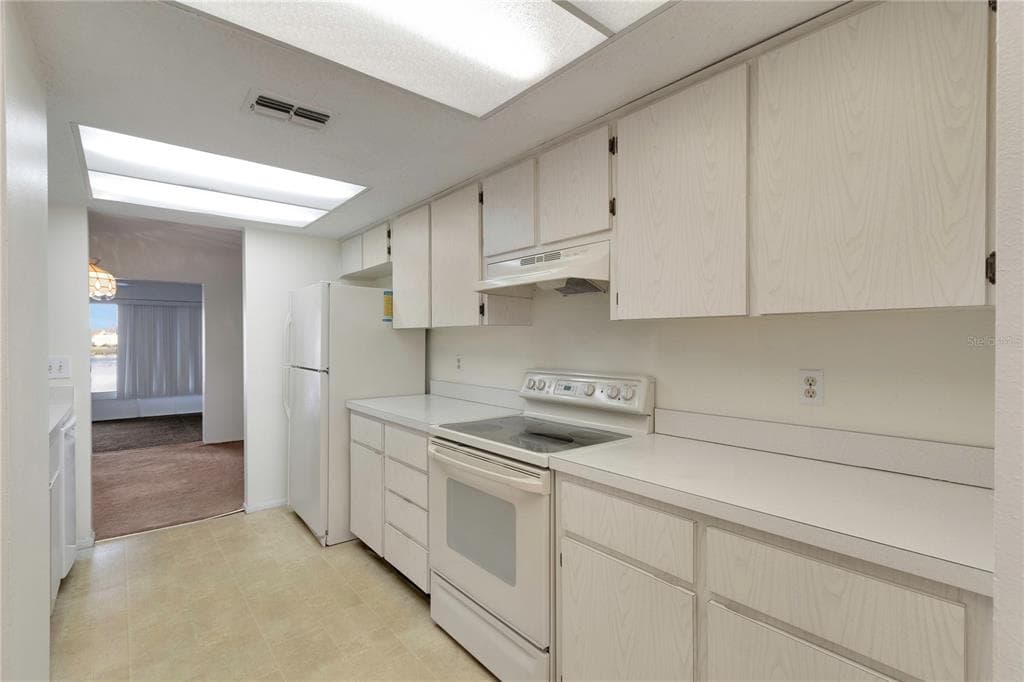1034 BOWSPRIT LANE photo 9