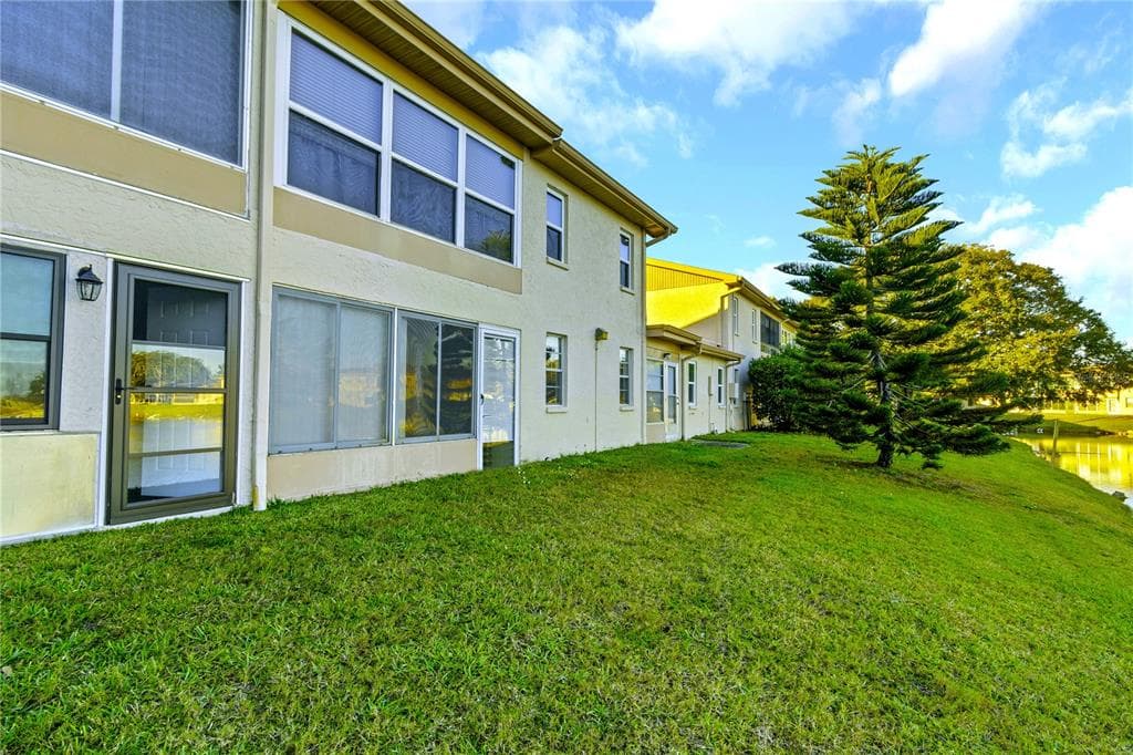 1034 BOWSPRIT LANE photo 4