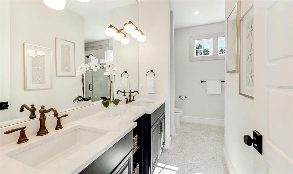 2516 AVENUE A photo 13