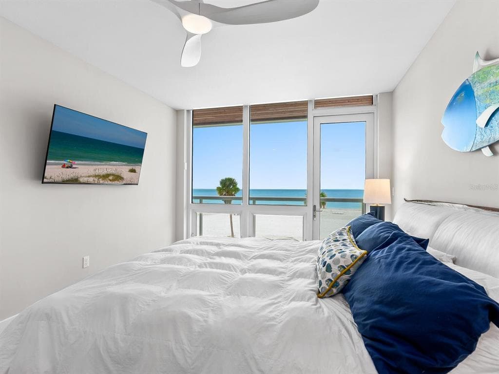 1035 SEASIDE DRIVE 305 photo 17