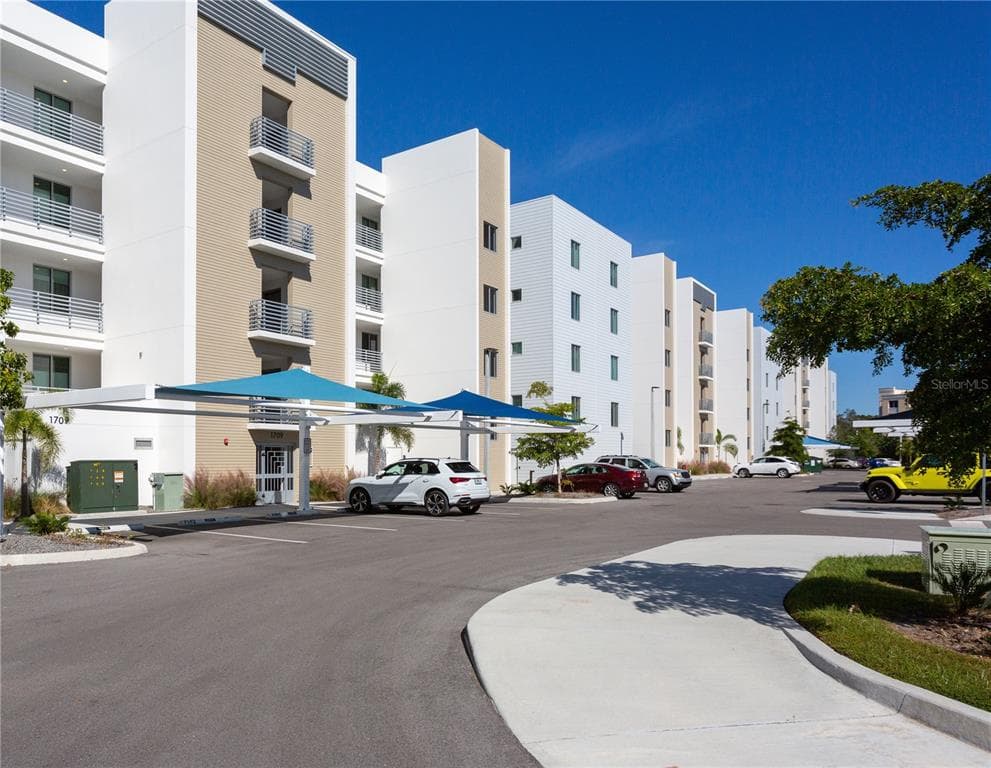 1709 N TAMIAMI TRAIL #215 2