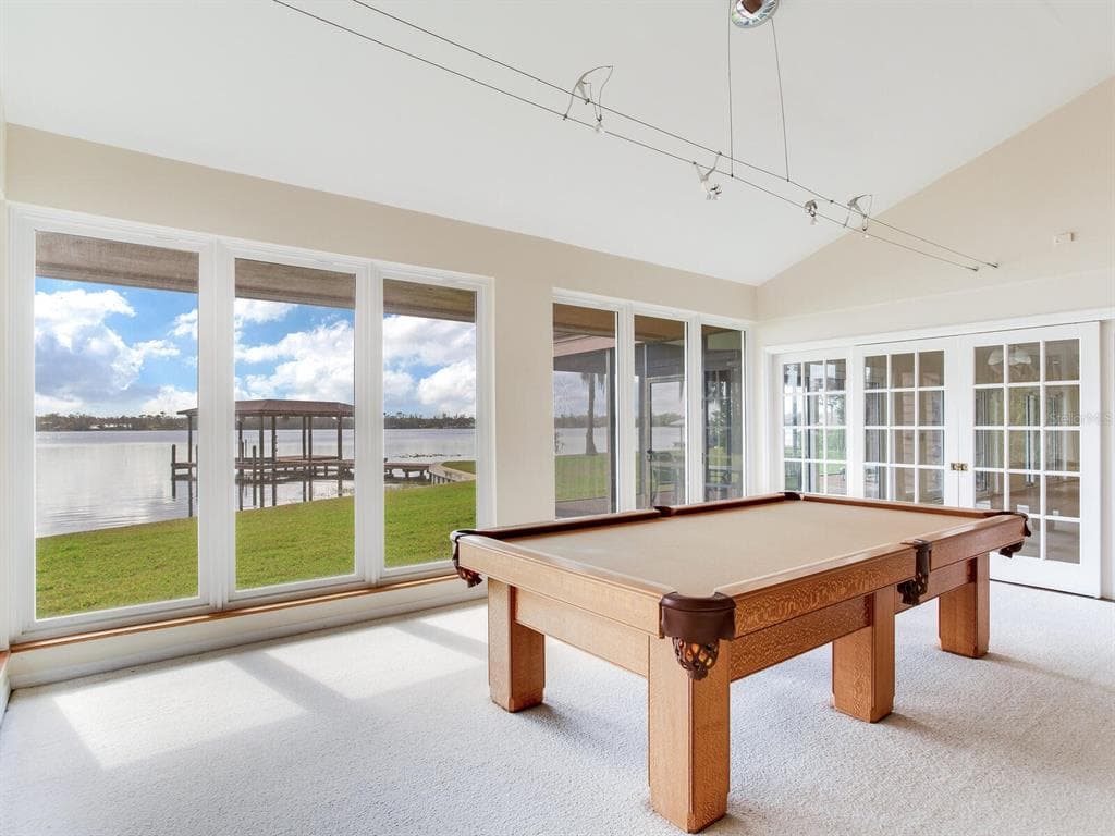 18120 WAYNE ROAD photo 24