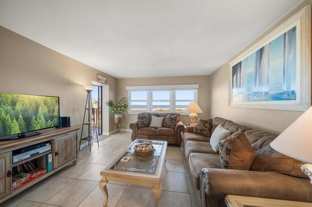 1230 GULF BOULEVARD 402 photo 9