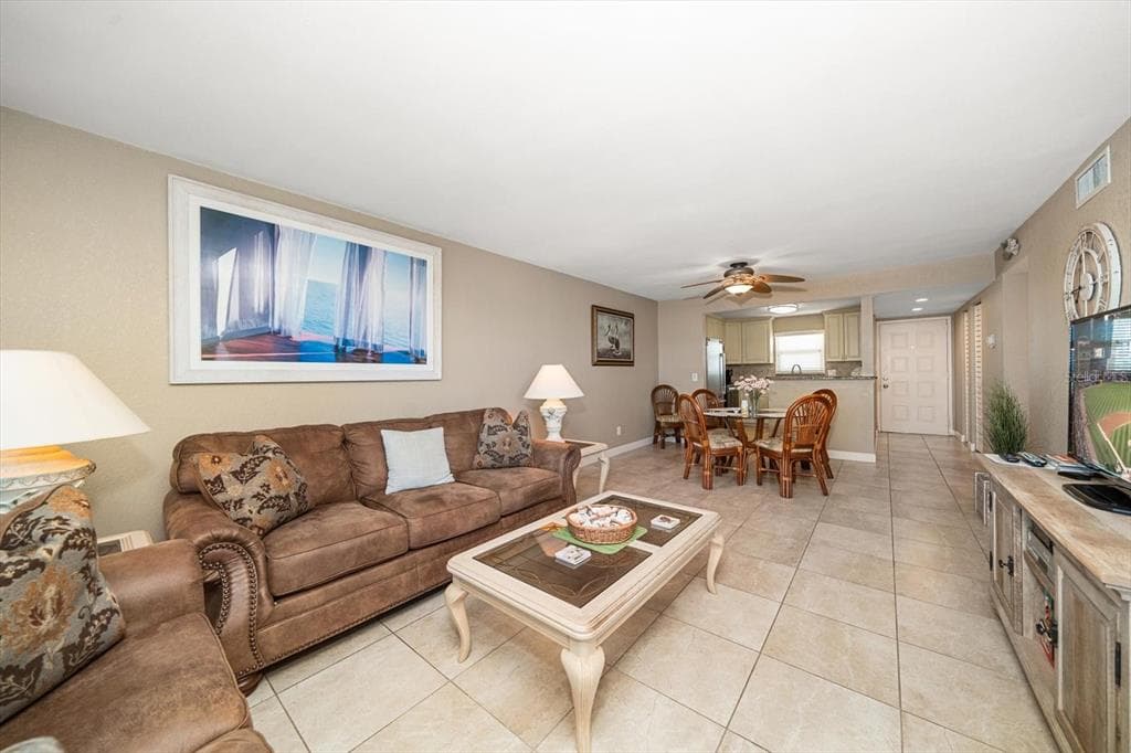 1230 GULF BOULEVARD 402 photo 8