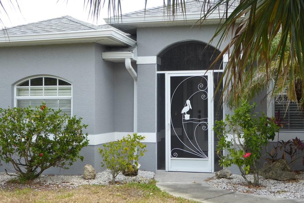 328 BAYTREE DRIVE 3