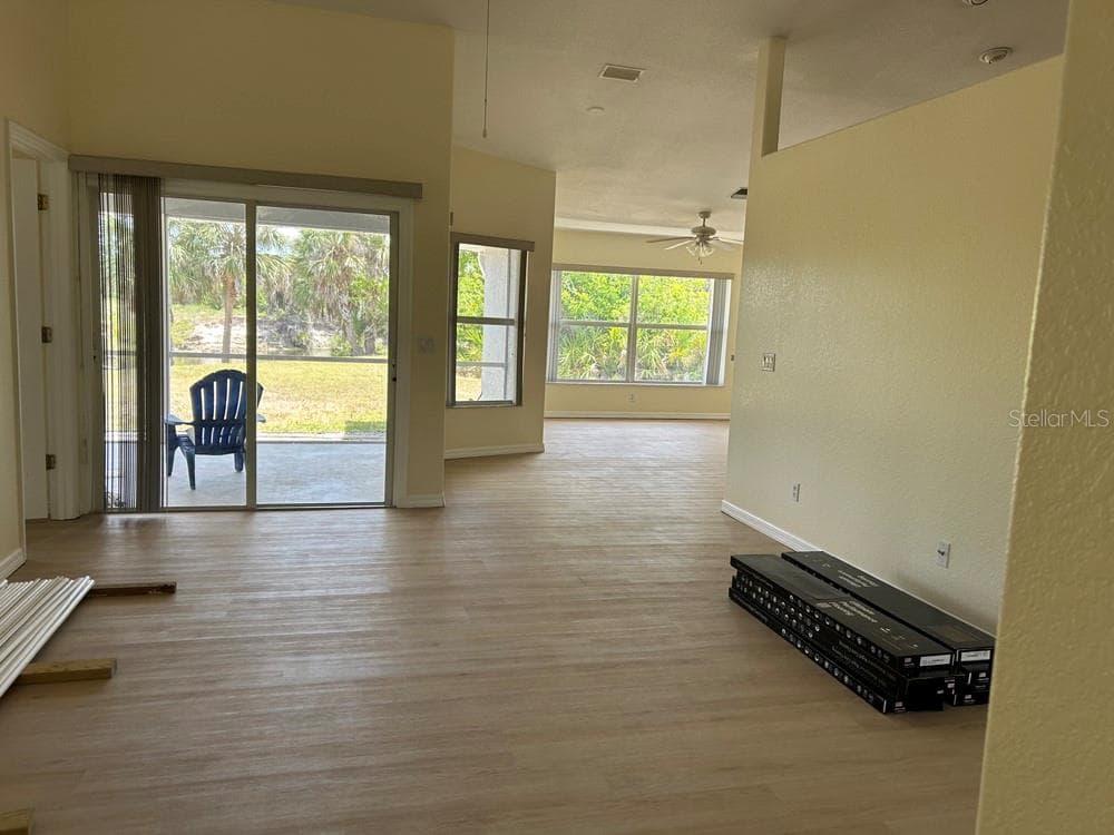 328 BAYTREE DRIVE photo 10