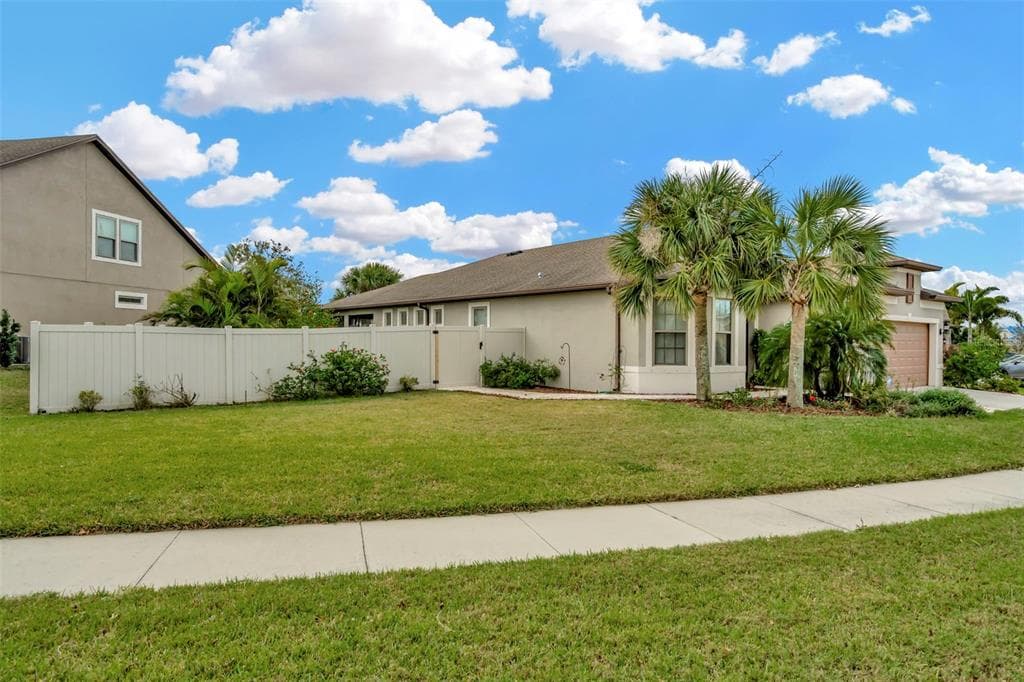 16340 TREASURE POINT DRIVE photo 3