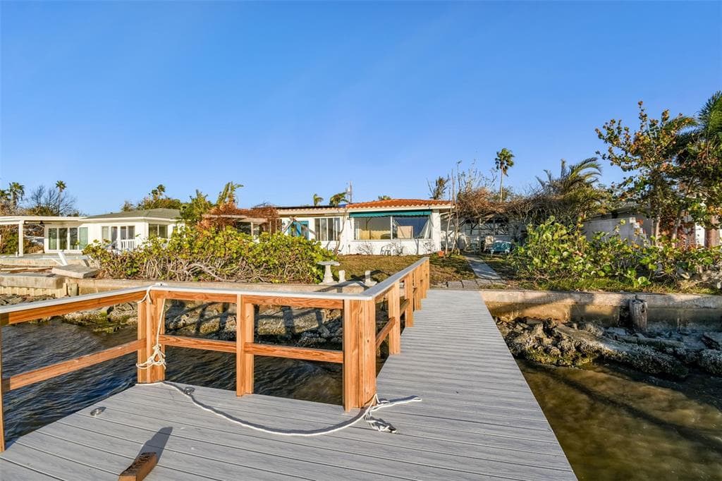 1836 VENETIAN POINT DRIVE photo 5