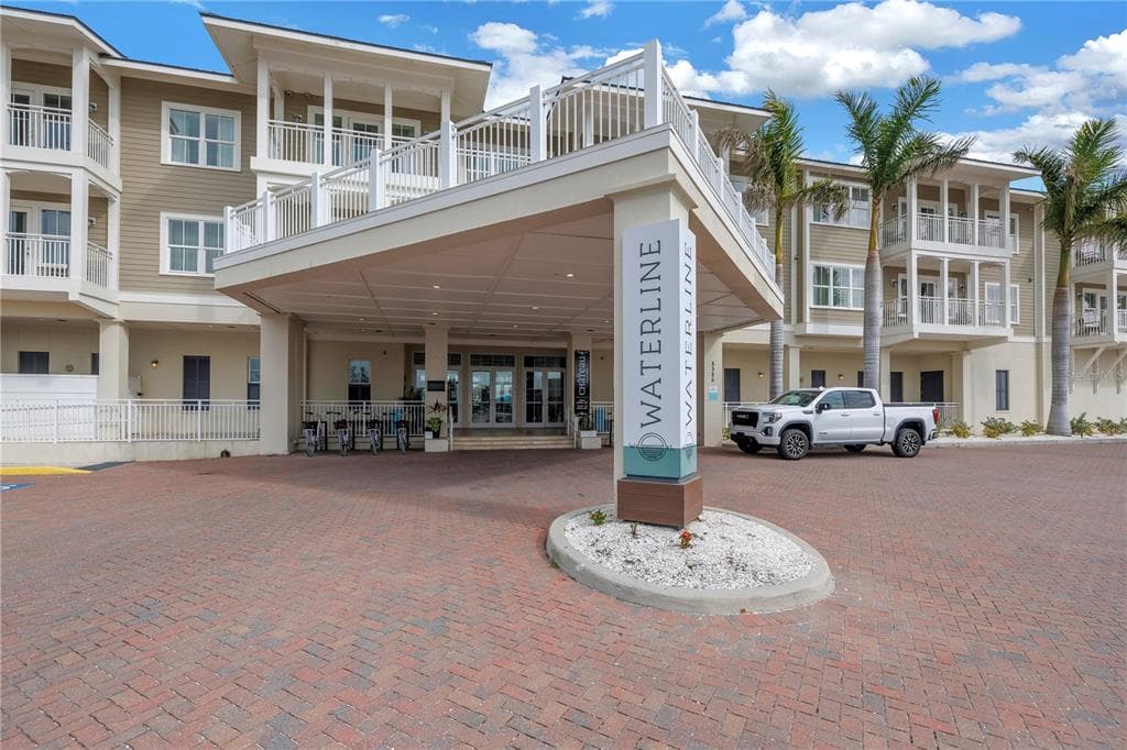 5325 MARINA DRIVE #128 1