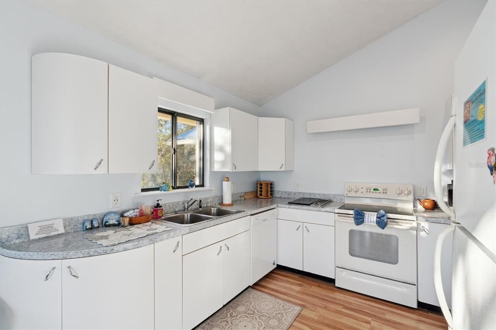 12631 HODGSON AVENUE photo 17
